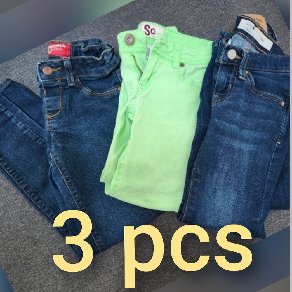 Levi's Blue and Green Jeans Classic Style